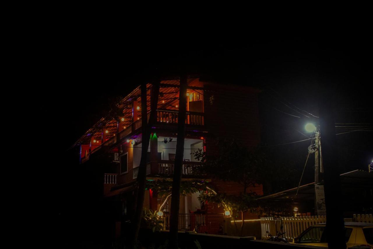 Bonds Hostel Candolim Exterior foto