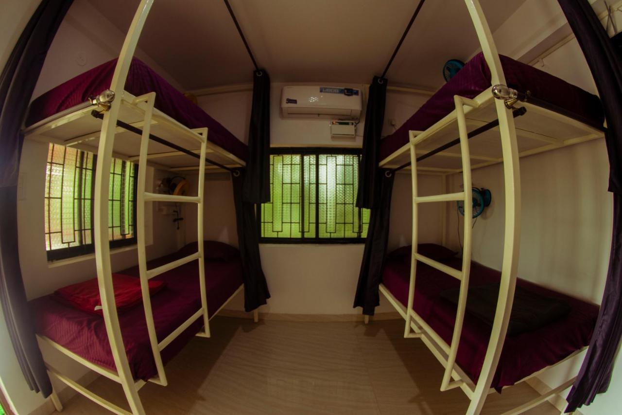 Bonds Hostel Candolim Exterior foto