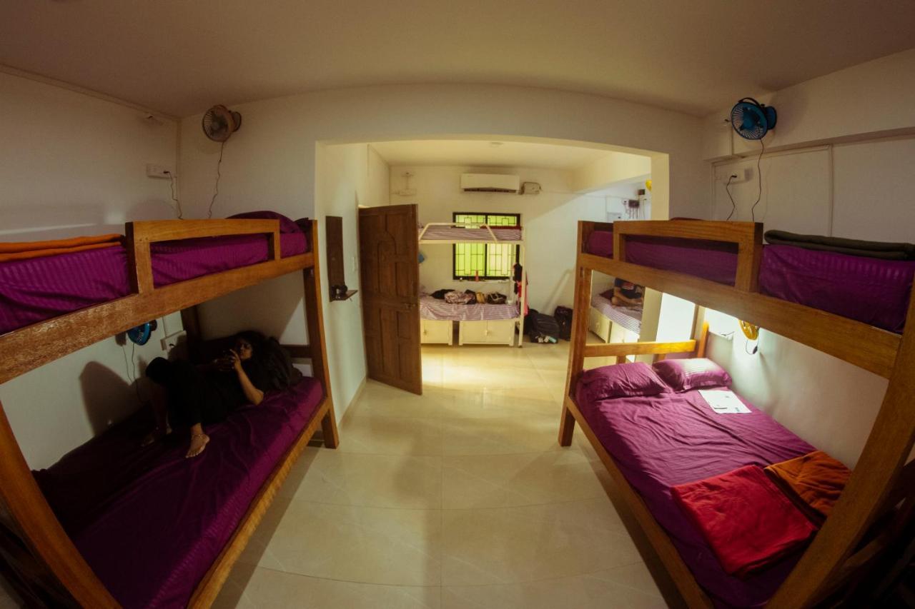 Bonds Hostel Candolim Exterior foto
